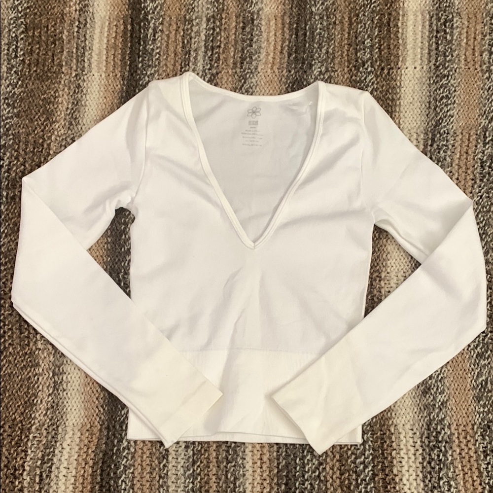 AURA V-neck Long Sleeve